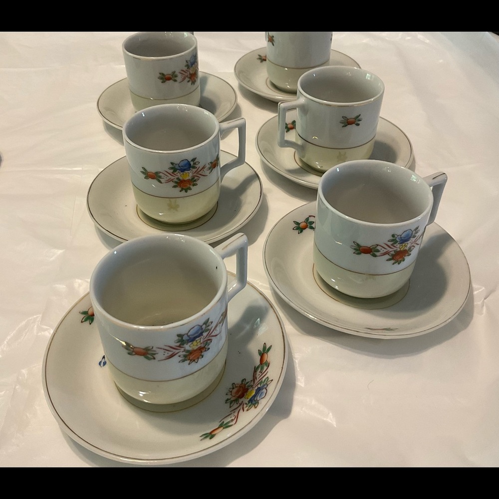 OCCUPIED JAPAN 12 PC DEMITASSE LUSTREWARE SET
